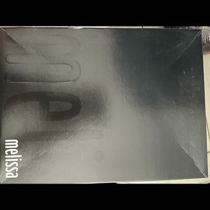 Good Velvet wedge brand new still in box